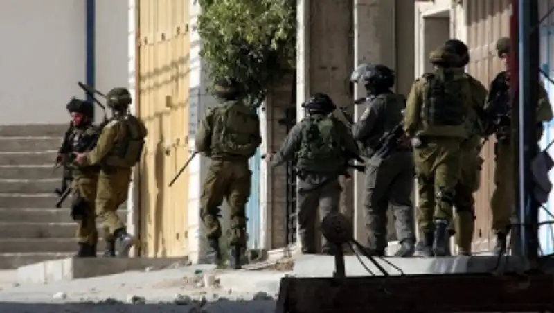 Двое израильтян получили ранения в результате нападений в Иерусалиме