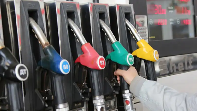 О причинах повышения акциза на бензин рассказали в МНЭ