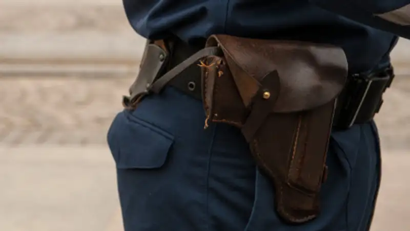 Резал себя ножом. Полицейские стреляли в неадекватного мужчину в Москве