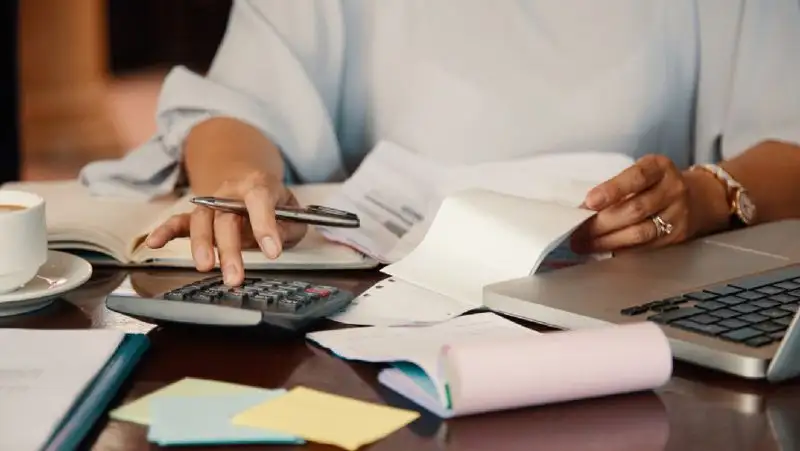 Срок уплаты ряда налогов и платежей истекает 26 октября