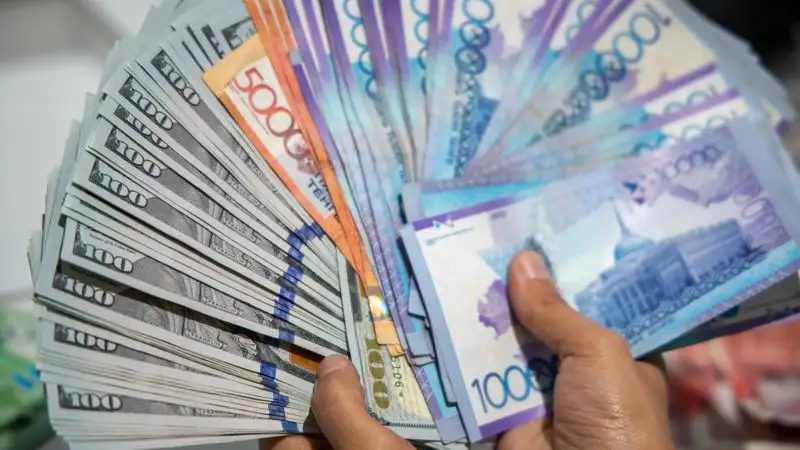 Курсы валют на 11 января в обменниках Казахстана