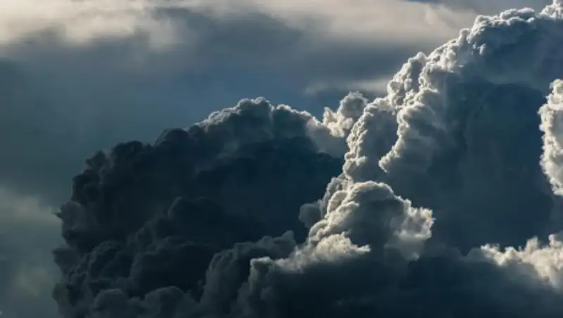 Штормовое предупреждение объявлено в нескольких областях Казахстана