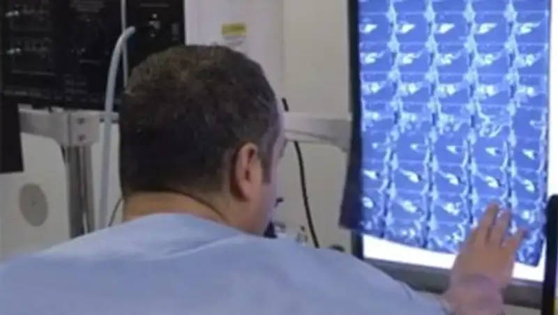 Врачи в Казахстане впервые вшили ребенку искусственное «ухо»