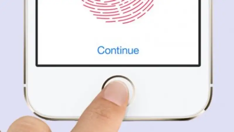 iPhone 8 возможно лишат сканера отпечатков пальцев