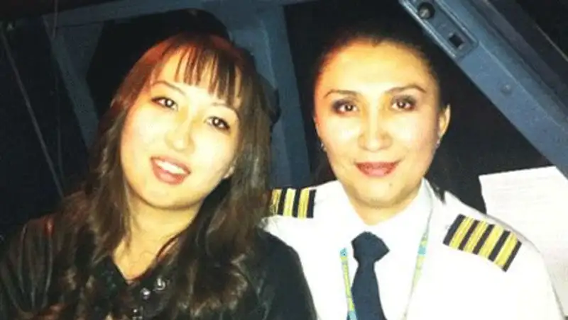 Уроженка Усть-Каменогорска стала первой в Казахстане женщиной-капитаном самолета, фото - Новости Zakon.kz от 10.11.2013 21:13