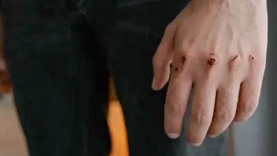 Драка возле алкомаркета в Актобе попала на видео , фото - Новости Zakon.kz от 10.01.2023 10:44