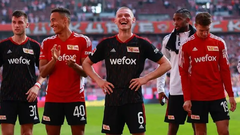 Впервые в истории немецкого футбола в лидеры Бундеслиги вышел "Унион"
