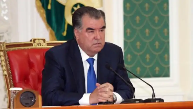 Эмомали Рахмон похвалил Астану за перемены