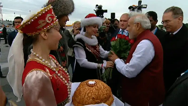 Путин, Си и Моди прилетели в Уфу на саммиты ШОС и БРИКС