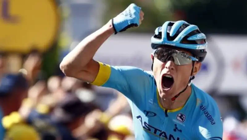Велогонщик "Астаны" победил на 15-м этапе "Тур де Франс"