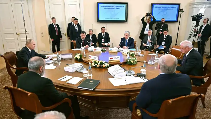 встреча президентов, фото - Новости Zakon.kz от 25.12.2023 22:14