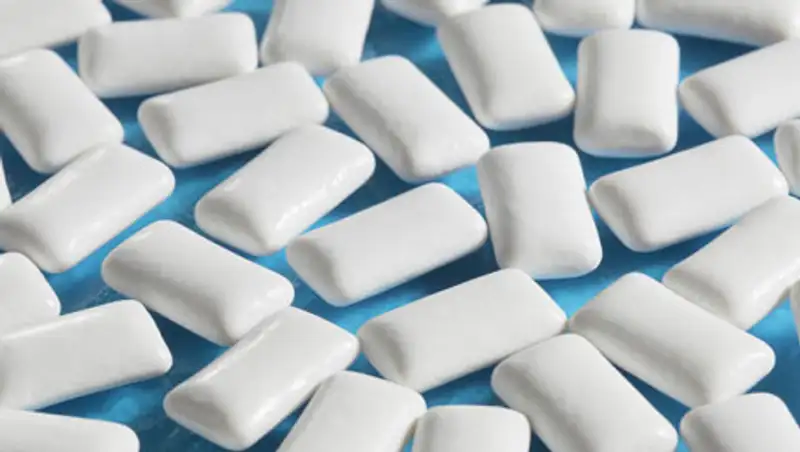 Врачи рассказали, как правильно использовать жвачку