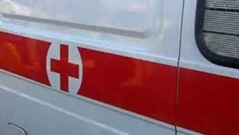 В Актау пятнадцатилетняя девушка упала с пятого этажа