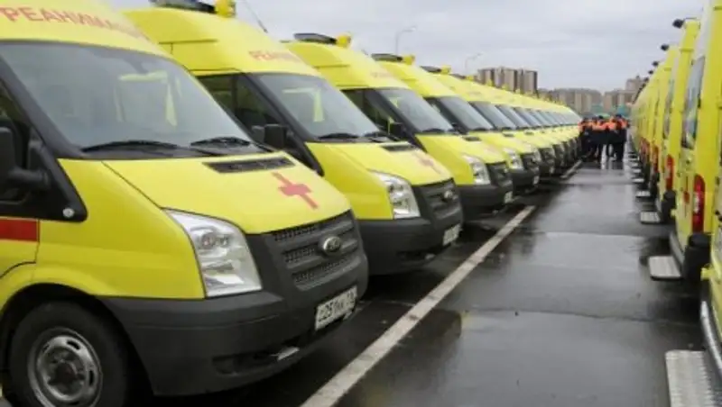 Для чего автомобили скорой помощи перекрасят в лимонный цвет