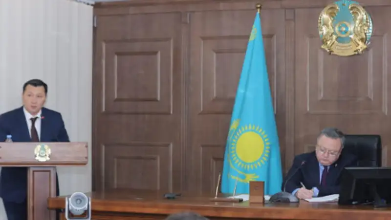 Ондасын Уразалин призвал руководителей крупных компаний не экономить на работниках