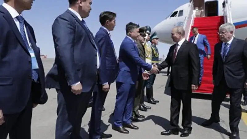 Создание "Каспийского экономического форума" анонсировал Путин