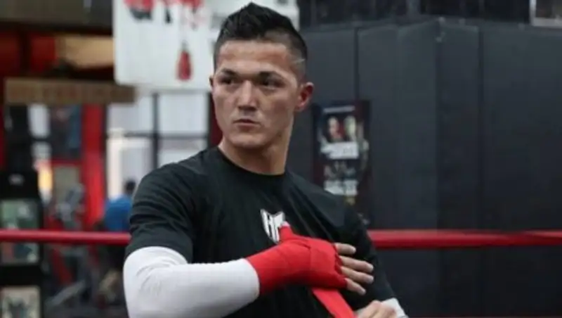 Казах-полицейский из Нью-Йорка и еще три боксера из Казахстана отстранены от боев