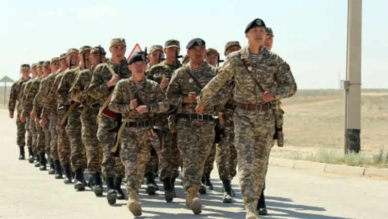 Призывнику в Алматы хотели помочь "откосить" от армии за тысячу долларов