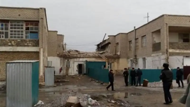 Жители обрушившегося в Аральске дома заселились незаконно – акимат