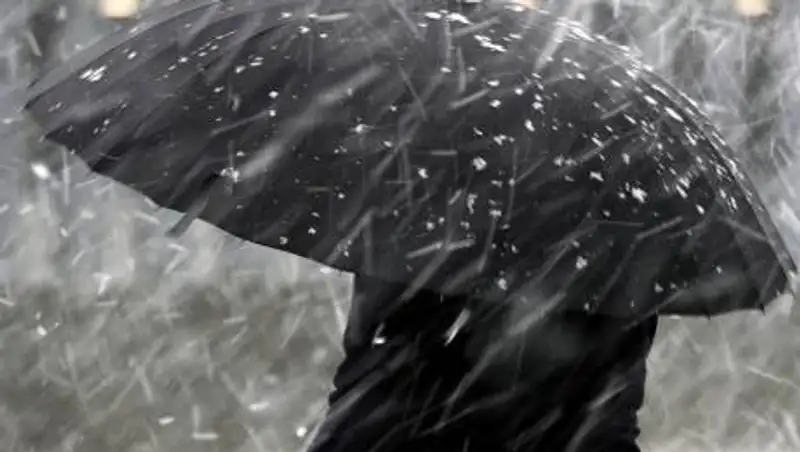 Штормовое предупреждение объявлено в пяти областях Казахстана