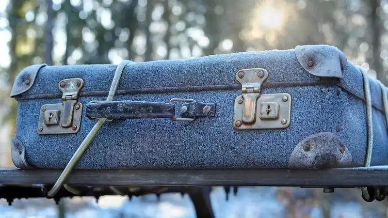 В Таиланде мужчина вышел в туалет во время поездки и забыл жену на дороге