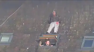 Мужчина прятался от полицейских на крыше, фото - Новости Zakon.kz от 29.03.2023 09:14