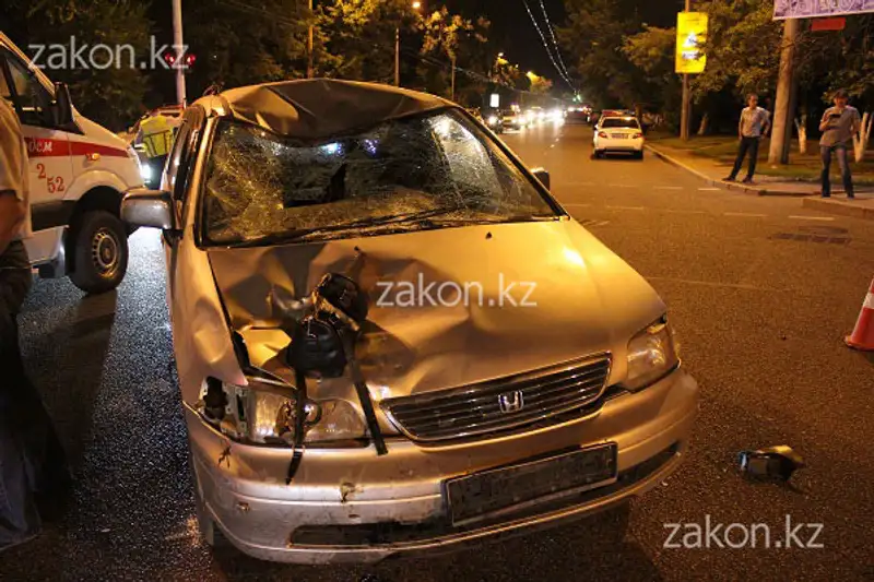 Еще одно жуткое ДТП с участием двухколесного транспорта произошло в Алматы (фото), фото - Новости Zakon.kz от 05.07.2013 16:30