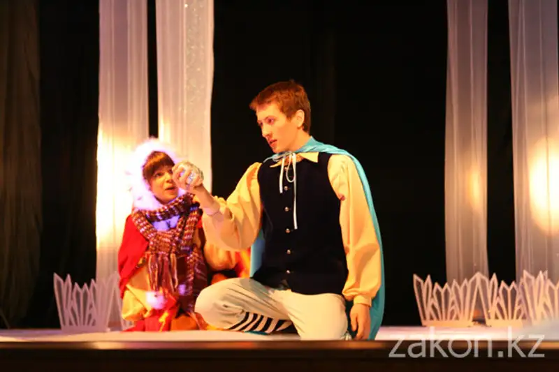 В ТЮЗе им. Н. Сац состоялась премьера детского спектакля «Снежная королева» (фото) В ТЮЗе им. Н. Сац состоялась премьера детского спектакля «Снежная королева» (фото), фото - Новости Zakon.kz от 21.11.2012 19:54