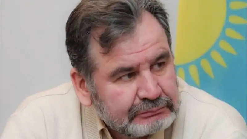 Дмитрий Лёгкий принес присягу депутата Мажилиса