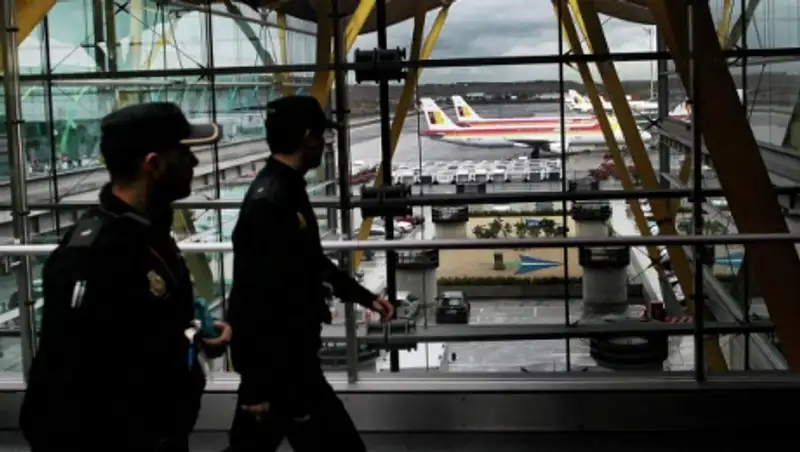 Сообщение о бомбе на борту самолета TAM Airlines оказалось ложным