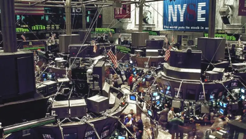 Торги в Нью-Йорке открылись снижением индексов из-за опасений новых санитарных ограничений