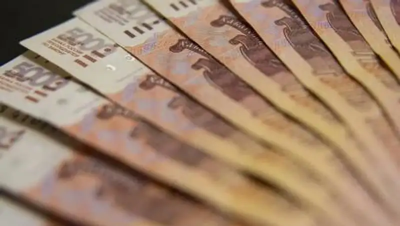 Пойдет ли курс тенге вниз вслед за рублем