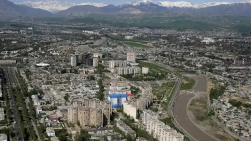 На востоке Таджикистана более 30 домов и школ разрушены из-за землетрясения