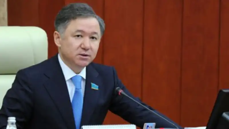 Нурлан Нигматулин подписал распоряжение о созыве совместного заседания Палат Парламента РК 
