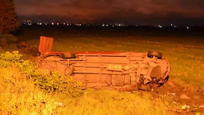 В Алматинской области при опрокидывании двух автомашин 1 человек погиб и 8 пострадали, фото - Новости Zakon.kz от 04.11.2013 21:31