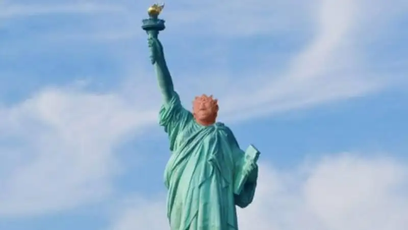 У глиняной головы Иисуса из Канады появился "Инстаграм"