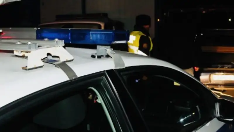 Жители Атырау взяли в заложники директора ломбарда