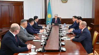 Токаев провел консультацию с руководителями фракций политических партий в Мажилисе, фото - Новости Zakon.kz от 30.03.2023 11:32