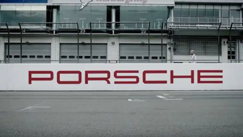 Названа дата дебюта Porsche Panamera нового поколения