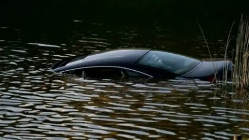 Павлодар облысында ер адам Mitsubishi Montero к&#1257;лігімен &#1257;зенге батып кетті