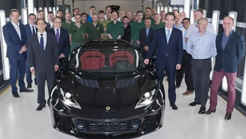 Lotus начал производство спорткара Evora 400