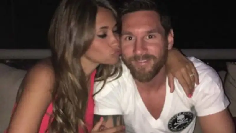 Месси женится на модели