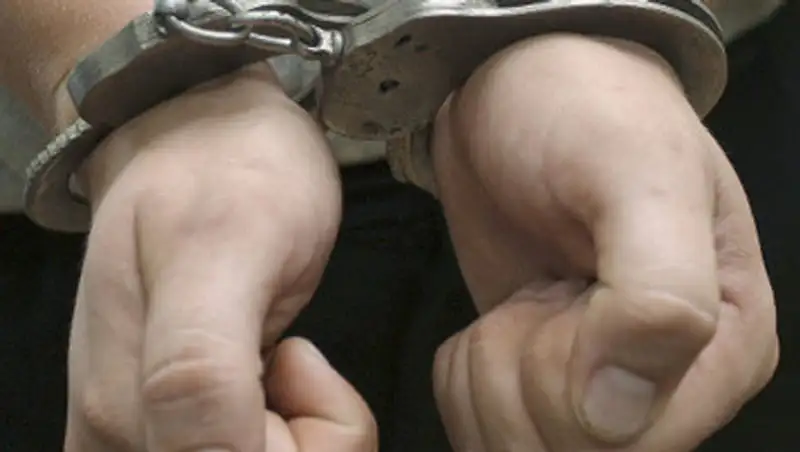 Полицейские за сбыт наркотиков задержали военнослужащего в Шымкенте