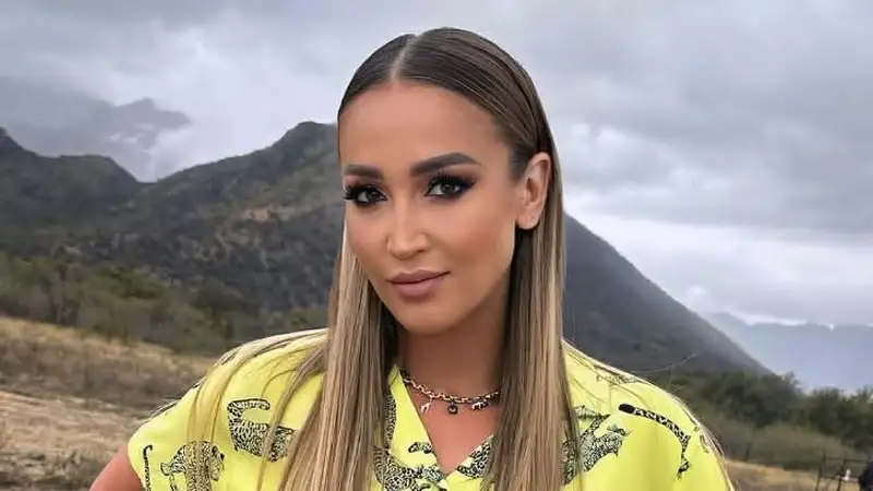 Бузова призвала поклонников поддержать Бритни Спирс после развода