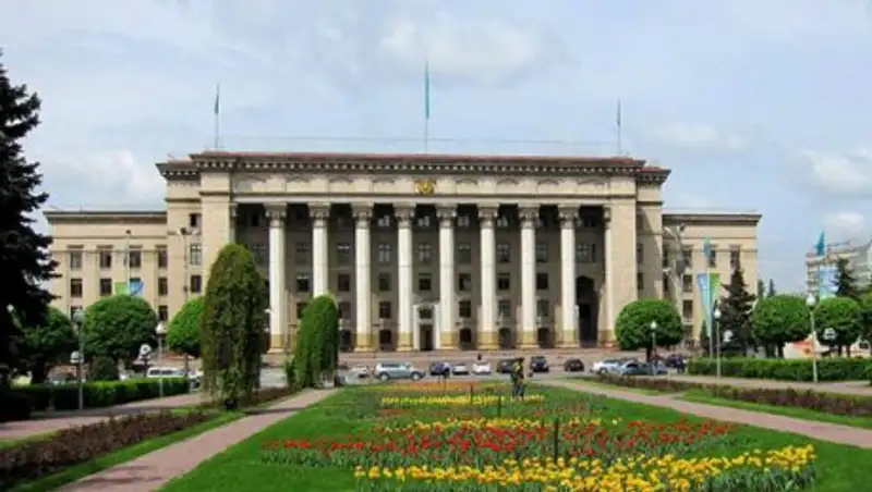 Бывший Дом Правительства в Алматы ждет реставрация