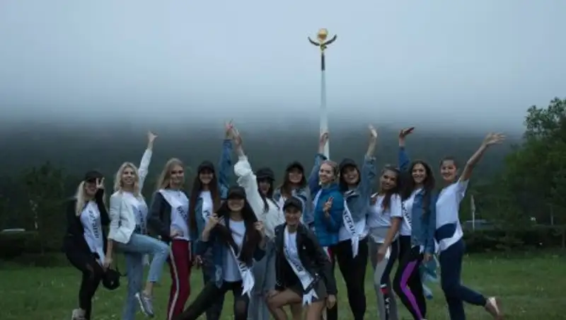 Участницы международного конкурса красоты "Мисс СНГ-2018" приехали в Астану