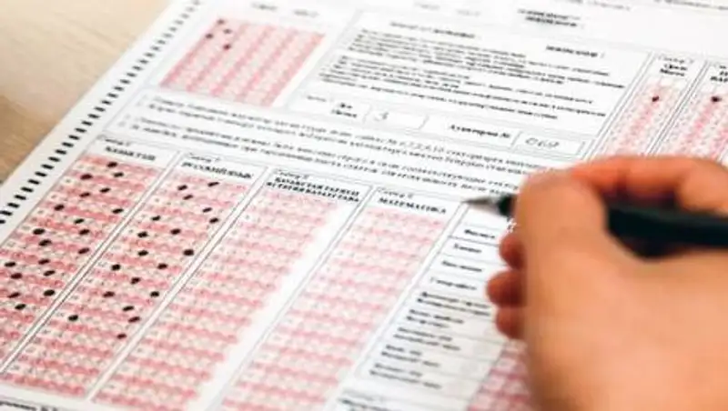 Провалившие ЕНТ выпускники смогут поступить в вузы