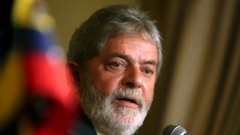 Прокуратура в Бразилии намерена начать расследование о коррупции да Силвы