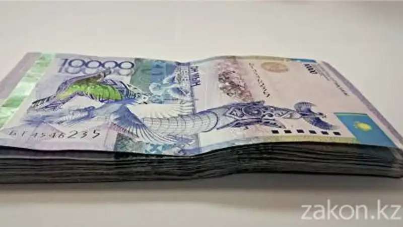 Чиновников из акимата Тараза оштрафовали за взятку в 200 тыс. тенге