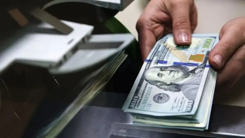 Банки России столкнулись с дефицитом валюты